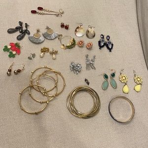 Assortment of jewelry